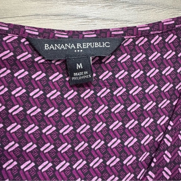 Banana Republic Purple Geometric Blouse Accordion Bell Sleeve V-Neck Womens Sz M - Picture 8 of 9